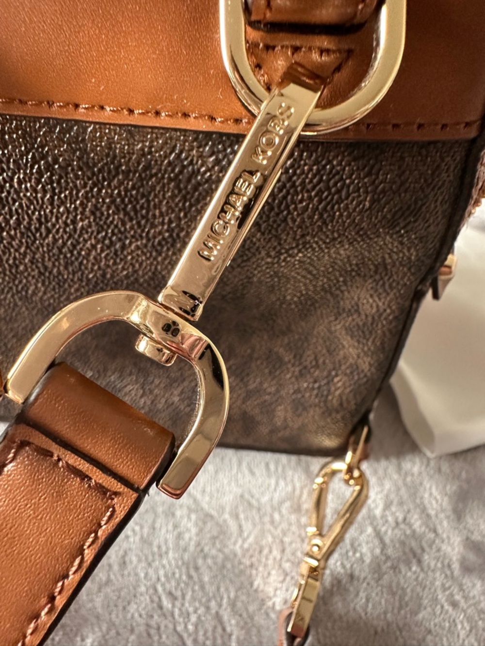 Michael Kors Lugg Multi Convertible Rhea Mini Backpack & Carmen Wallet NWT - Picture 15 of 16